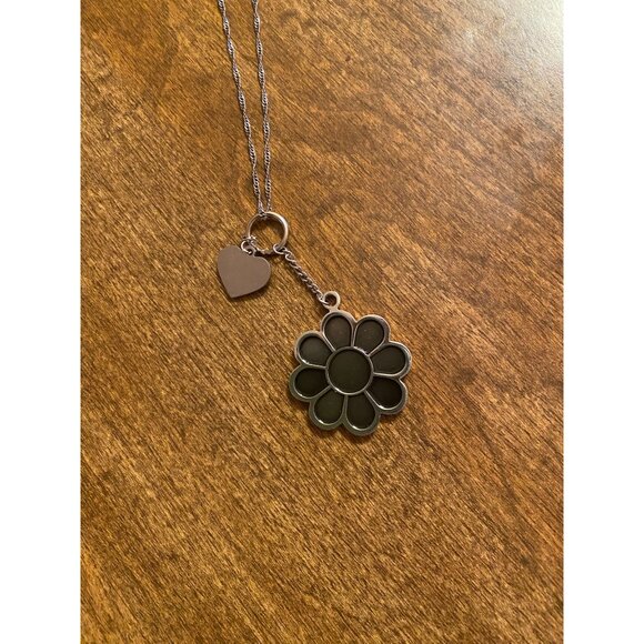 Green Bay Packers Flower Pendant Necklace With Heart Charm & Adjustable Chain - Picture 6 of 9